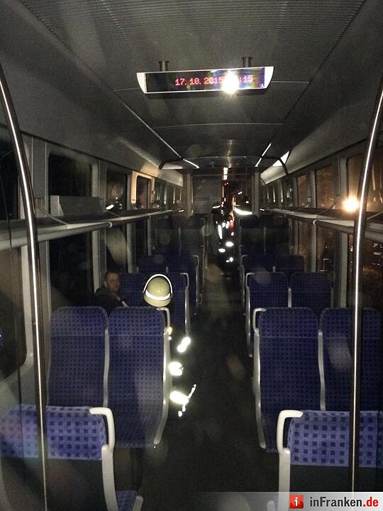 Großübung, Feuerwehr, BRK, THW - Zugunfall bei Petersaurach