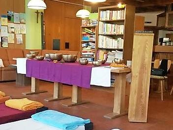 Entspannung ist elementar wichtig bei der Klangschalentherapie.  Foto: Anita Amend