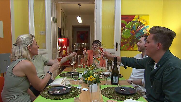 An Tag 2 in Wien trifft sich die "Dinner"-Runde bei Petra.