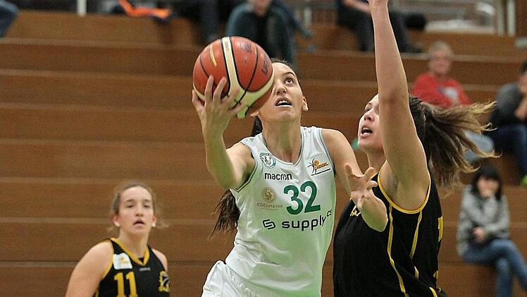 Ob die angeschlagene Serbin Ivana Grbic (in weiß) auflaufen kann, ist noch offen. Foto: Sportpress