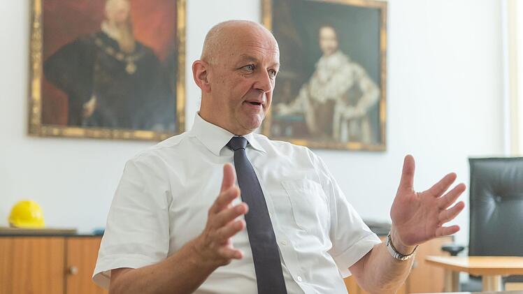 Landgerichtspräsident Reinhard Pfingstl: Nur ein Zugang zu Gerichtssälen und dem öffentlichen Bereich - aus Sicherheitaspekten die beste Lösung.