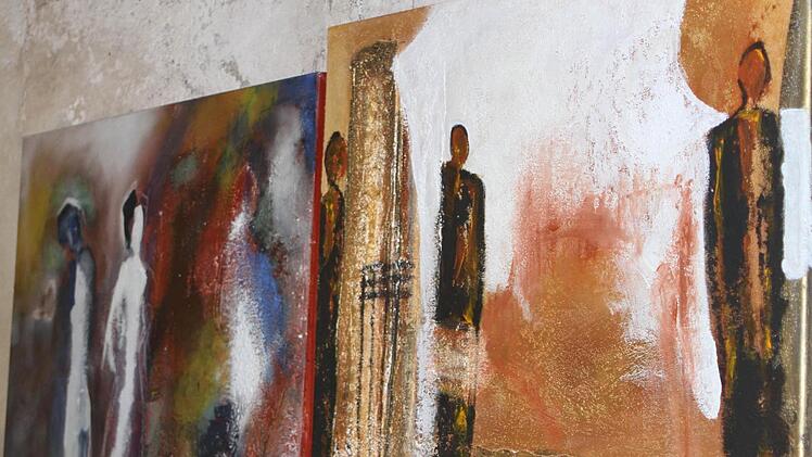 "Begegnungen" zeigen diese Werke eindrucksvoll mit Nähe und im Abstand. Fotos: Günther Geiling