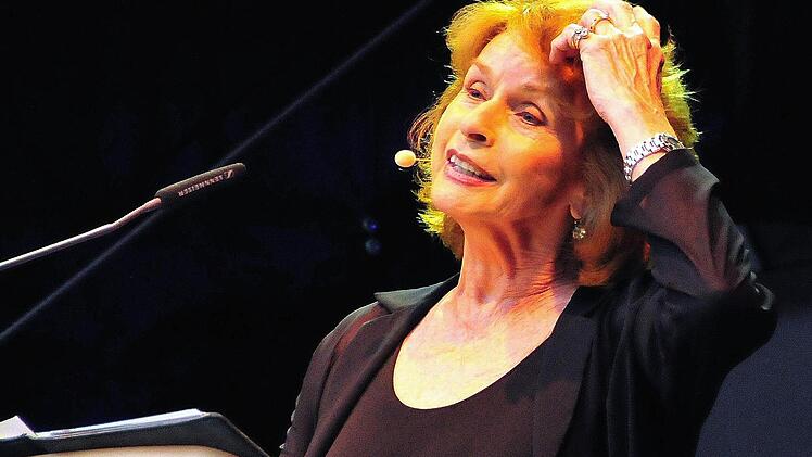 Die weltberühmte Schauspielerin Senta Berger trug beim Plassenburg-Open-Air Texte von Antonio Vivaldi und Astor Piazzolla vor.
