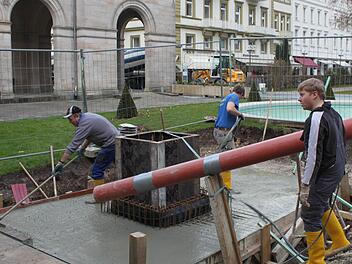 Die Decken der Brunnenschächte im Kurgarten waren marode und mussten erneuert werden. Foto: Thomas Mäuser