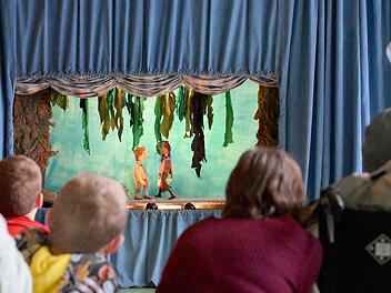 Erlanger Kinderklinik: Marionetten verzaubern junge Patienten