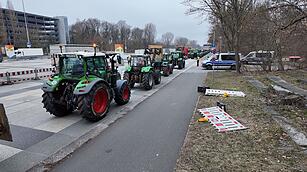 Bilder von der Mega-Demo in Nürnberg: Tausende Bauern demonstrieren