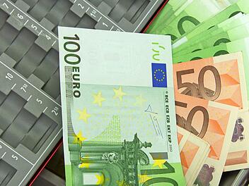 Ist das Bargeld bald Geschichte? Foto: dpa
