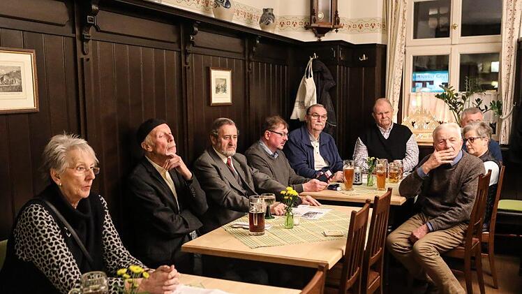 Aktuelle Stunde mit Bürgermeister Christian Lange. Foto: Barbara Herbst