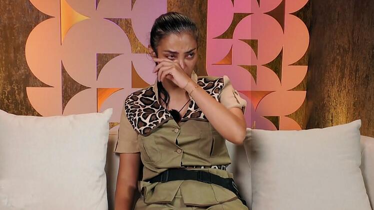 Erst heulte Dilara Kruse wegen des "ekligen" Spiels, dann jubelte sie: Sie und Franzi Temme wurden Team-Kapit&auml;ninnen.