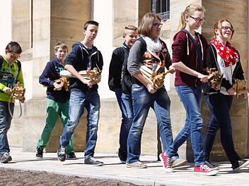 Schlötterkinder von Leutenbach: Johannes, Andre, Tobias, Michael, Katharina, Julia, Sonja. Alle sind zwischen zwölf und 15 Jahre jung. Fotos: Reinhard Löwisch