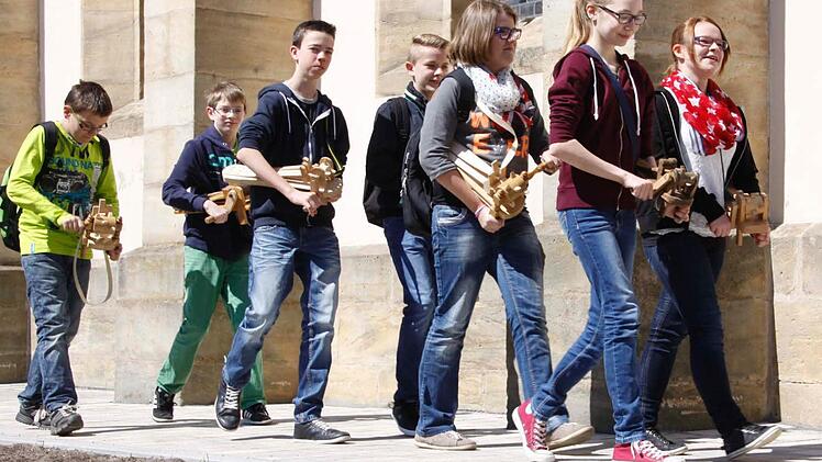 Schlötterkinder von Leutenbach: Johannes, Andre, Tobias, Michael, Katharina, Julia, Sonja. Alle sind zwischen zwölf und 15 Jahre jung. Fotos: Reinhard Löwisch