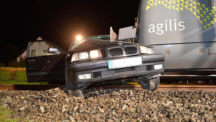 An dem unbeschrankten Bahnübergang in Reckendorf häufen sich die Unfälle. Foto: Ronald Rinklef