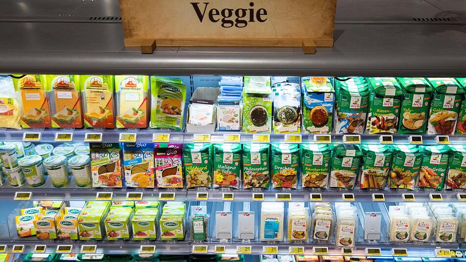 Der Europäische Gerichtshof hat entschieden, dass rein pflanzliche Produkte keine Begriffe wie "Butter" und "Käse" im Namen tragen dürfen. Foto: Daniel Karmann/dpa
