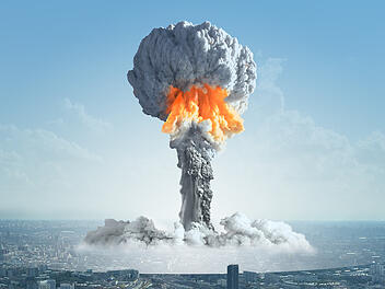 Atombombe, Atomkrieg, Krieg