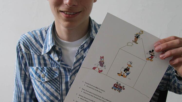 Nicolas Landgraf (15) hat die Lizenz, um ibn Französisch, Chemie, Mathematik und Physik Nachhilfe zu geben - in allen Fächern steht er auf eins oder zwei. Und für seine Schüler entwirft er sogar lustige Arbeitsblätter.