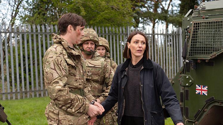 Ermittlerin Amy Silva (Suranne Jones) muss herausfinden, was auf dem schottischen Luftwaffenst&uuml;tzpunkt, auf dem sieben Menschen durch aus dem Ruder gelaufene Kampfdrohnen ums Leben kamen, tats&auml;chlich passiert ist.