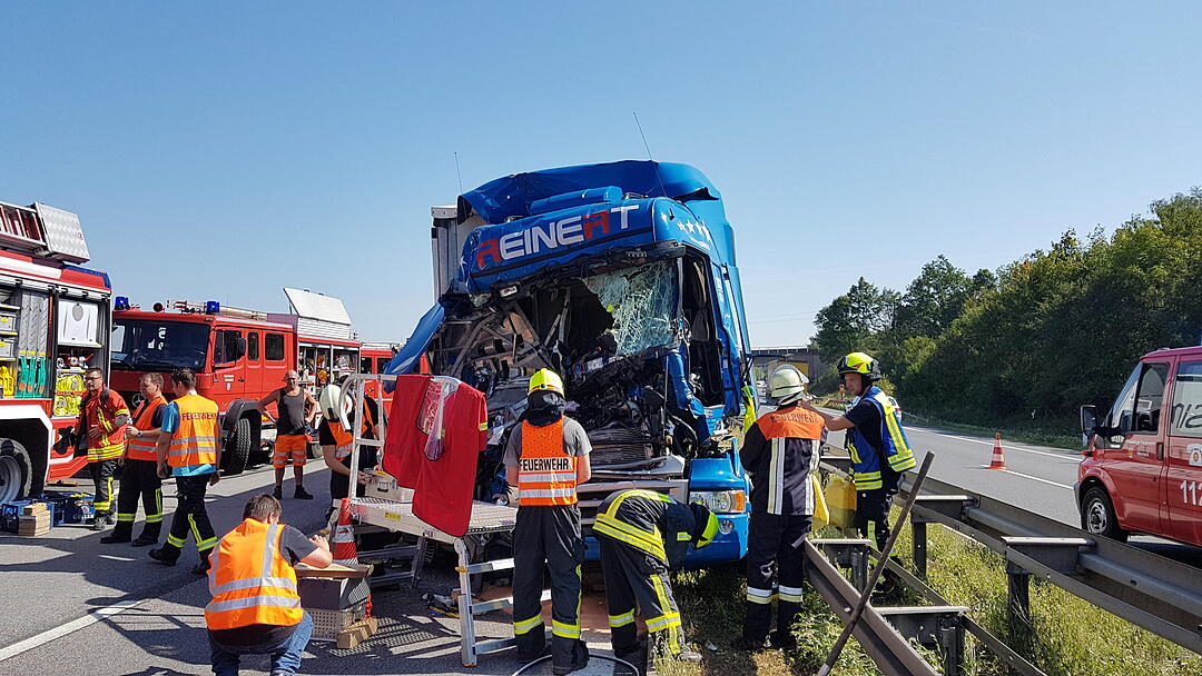Lkw-Unfall bei Schweinfurt: Es geht um Leben und Tod - und die Rettungsgasse bleibt dicht