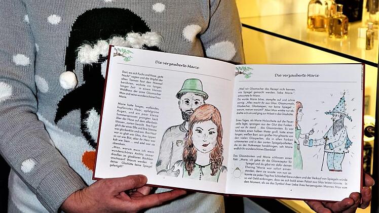 Sabine Thalmeyer hat ihr Märchenbuch sogar eigens mit kolorierten Zeichnungen versehen. Foto: Gerd Fleischmann