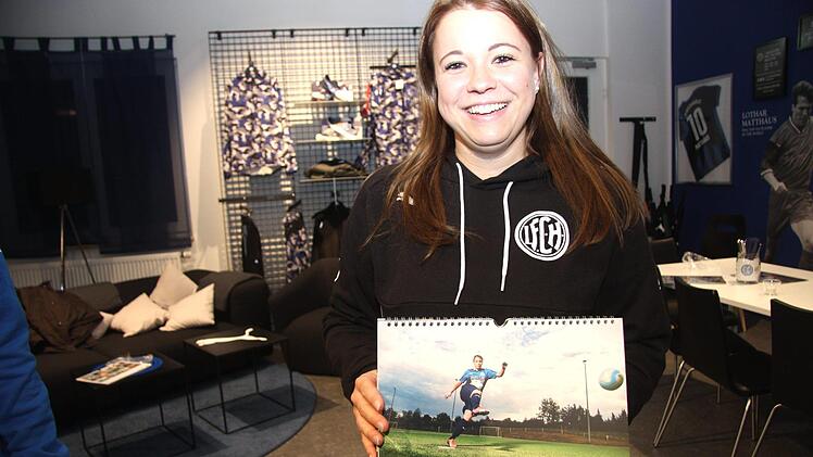 Annika Spingler testete für das Foto die Torfrau. Richard Sänger