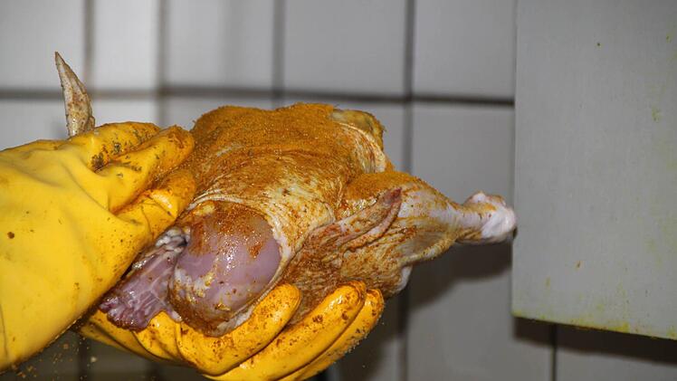 ... nach dem streng geheimen Traditionsrezept ihrer Mutter.