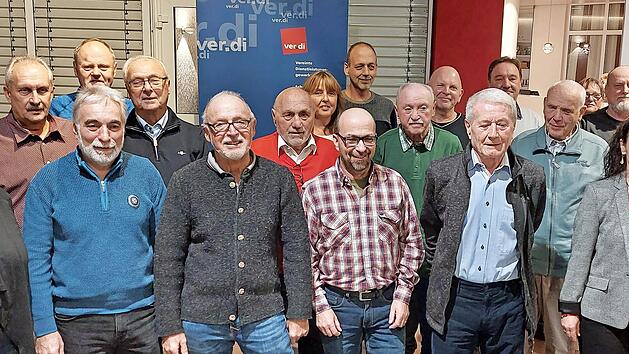 F&uuml;r ihr langj&auml;hriges Engagement in der Gewerkschaft ehrten Ver.di und DGB zahlreiche Mitglieder.