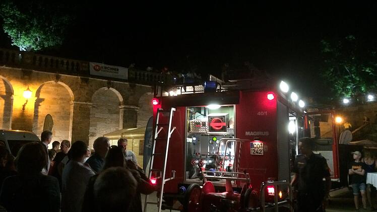 Spektakuläre Rettungsaktion  beim Schlossplatzfest in CoburgFoto: Oliver Schmidt