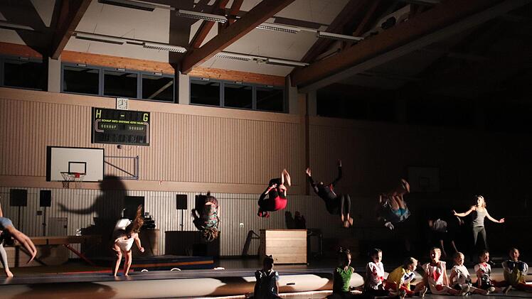 SV Baiersdorf: "Alice imWunderland"