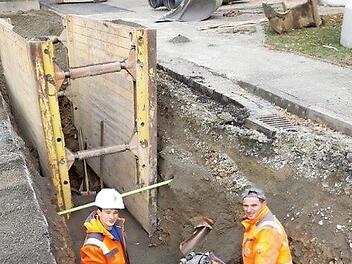 In der Eltingshäuser Straße wird wieder gebaut.  Foto: Michael Schmitt