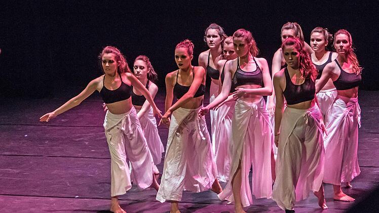 "Jugend spielt für Jugend im Landestheater Coburg": Ballettschule Karen Spreitzer-BreyerFoto: Jochen Berger