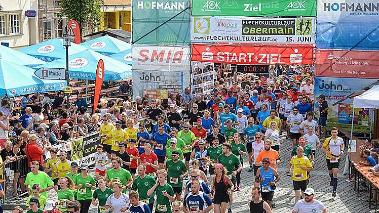 Start des Flechtkulturlaufs 2019 am Lichtenfelser Marktplatz
