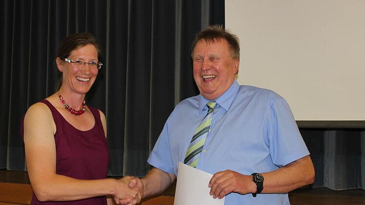 Bürgermeister Willi Sendelbeck freute sich sichtlich mit seiner neuen Ortssprecherin Stefanie Winkler. Fotos: Baumgärtner