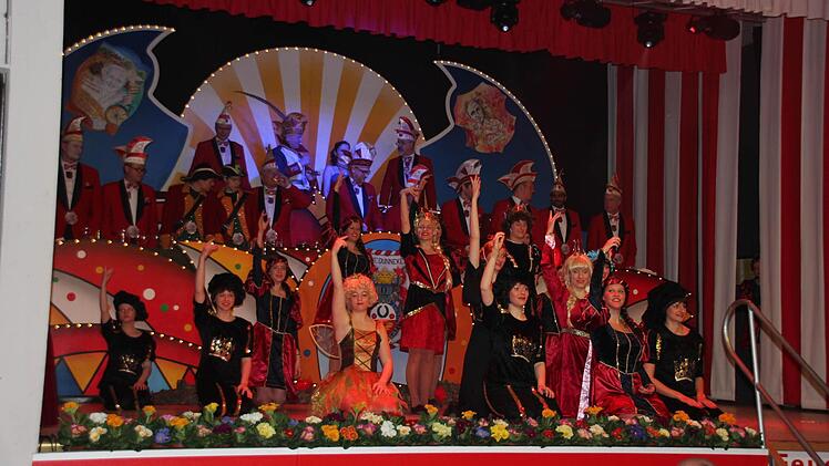 Die Showtanzgruppe des ATSV erweckte Dornröschen.  Foto: Friedwald Schedel
