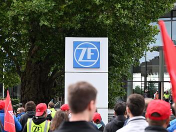 Protest von ZF-Betriebsrat gegen weitere Sparmaßnahmen