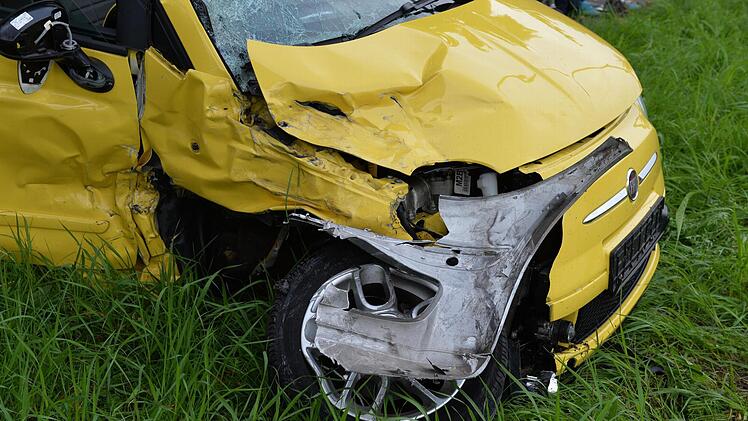 Am Berliner Ring in Bamberg hat sich am Mittwochabend ein Unfall ereignet. Foto: Ronald Rinklef