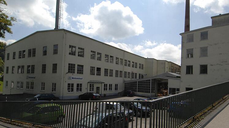 Die Zukunft der Porzellanfabrik in Tettau ist ungewiss. Foto: Archiv/Ronald Rinklef