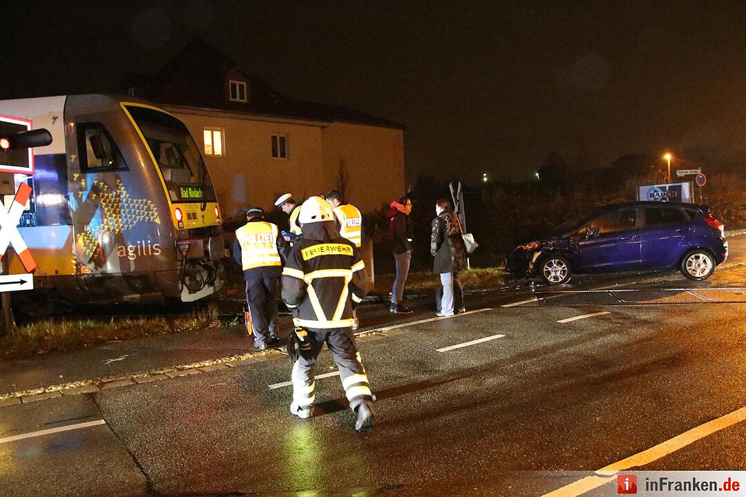 Auto kollidiert in Coburg mit Triebwagen