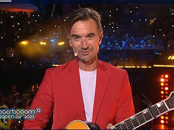 "Alles, alls Gute!" Florian Silbereisen schickte beim "Schlagerbooom" Grüße an Helene Fischer.