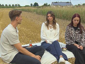 Spargelbauer Friedrich will die Hofwoche mit nur einer Frau fortsetzen.