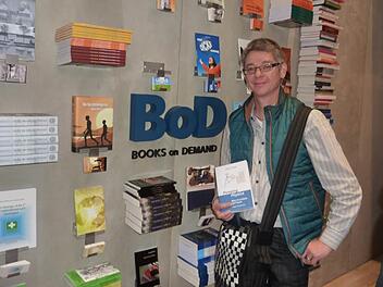 Ottmar Kögel aus Dormitz hat ein Buch über Physik geschrieben.  Foto: privat