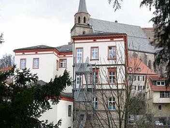Sind 50 Euro Schulgeld im Monat an der Oberen Schule in Kulmbach rechtmäßig oder nicht? Darüber entscheidet im Juni das Landgericht Bayreuth. Foto: Archiv