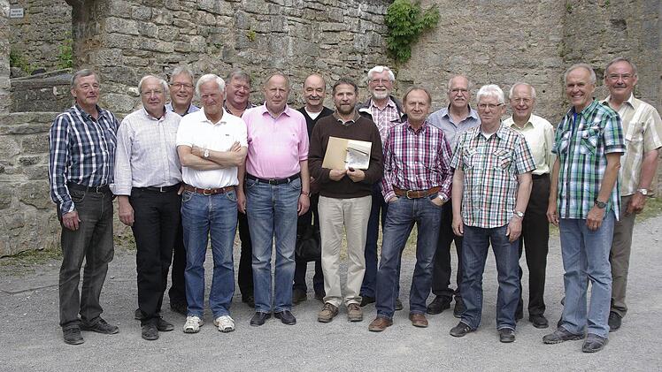 Gruppenfoto der ehemaligen Realschüler Foto: Ehling