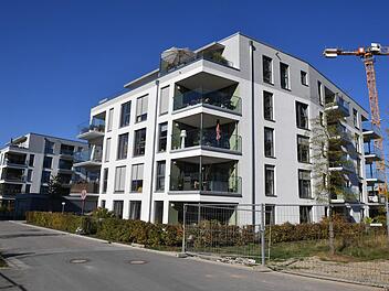 Niedrigzinsen, Baukosten und hohe Grundpreis treiben die Immobilienpreise auf immer neue Rekordstände. Foto: Ronald Rinklef
