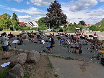 Die erste Gemeinschaftsprobe des Juniororchesters Foto:  Dagmar Bürzle