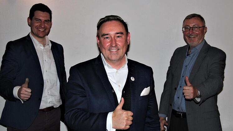 Führungswechsel beim Sportverband Coburg (von links): Sportreferent OB Dominik Sauerteig, der neue Vorsitzende Michael Schulz, Zweiter Vorsitzender Jürgen Heeb Foto: Hans Haberzettl