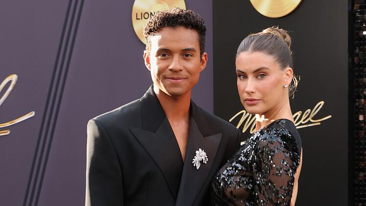 Seit 2016 ist Jaagar Jackson mit Maddie Simpson liiert, die beiden sollen mittlerweile verlobt sein.