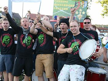 Die Fans vom Hinterdorf machten so richtig Stimmung.  Foto: Galster