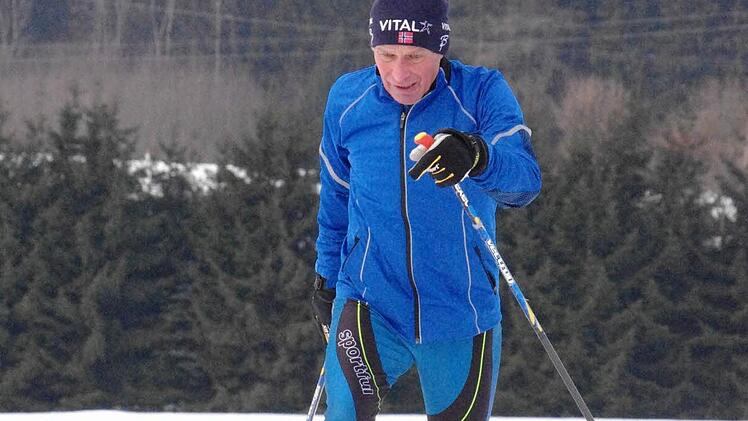 Anton Wartha hat sich intensiv auf die Skilanglauf-WM der Senioren in Asiago/Italien vorbereitet. Doch dann zwingt ein Grippevirus den Rugendorfer zunächst zum Nichtstun, bevor er gestern am Schlusstag zu seinem ersten WM-Start über 15 Kilometer klassisch kommt.  Foto: Archiv/Christian Schuberth