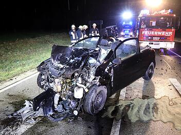 Bei Lisberg (Landkreis Bamberg) kam es am Mittwoch zu einem Unfall mit einem Schwerverletzten. Foto: NEWS5 / Merzbach