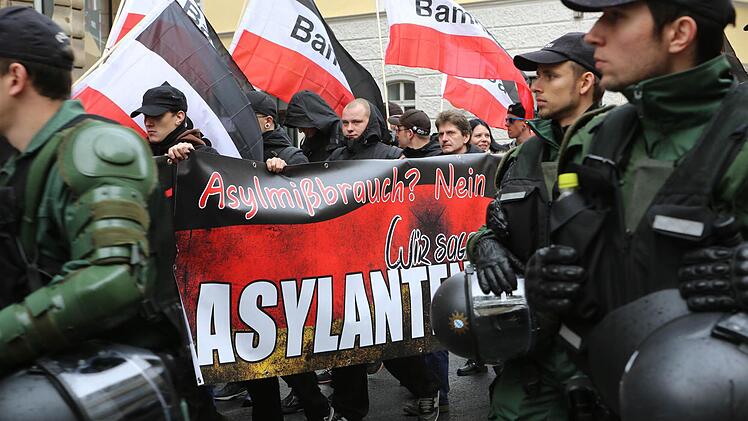 Die Ankündigung der Partei "Die Rechte", ein Seminar im "Großraum Coburg" zu veranstalten, weckt die Aufmerksamkeit des Bündnisses "Coburg ist bunt". Foto: Barbara Herbst