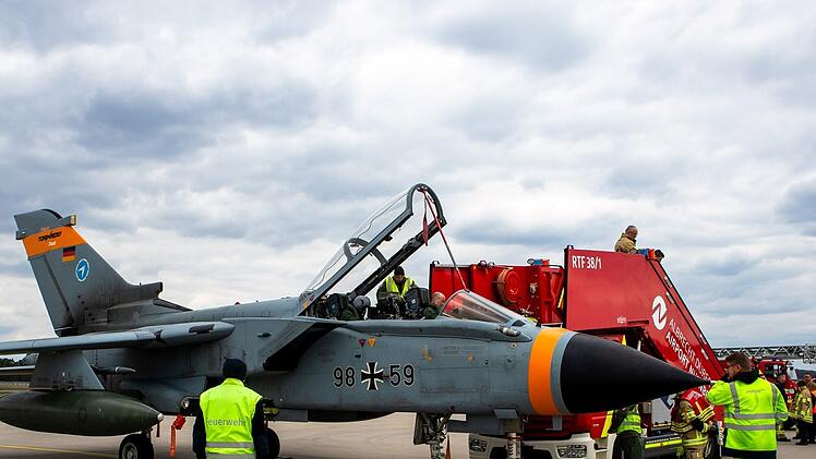 Flughafen Nürnberg: Kampfjet "sorgte für große Augen"